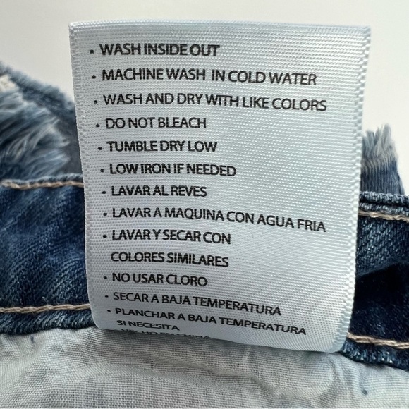 NWT KanCan Junior Women’s High-Rise Shorts Sz 9 (29) Frayed Distressed/Destroy - Picture 6 of 12